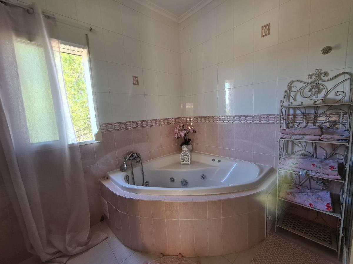Chateau Angelique Guest House Valencia Luaran gambar