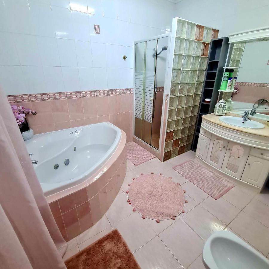 Chateau Angelique Guest House Valencia Luaran gambar