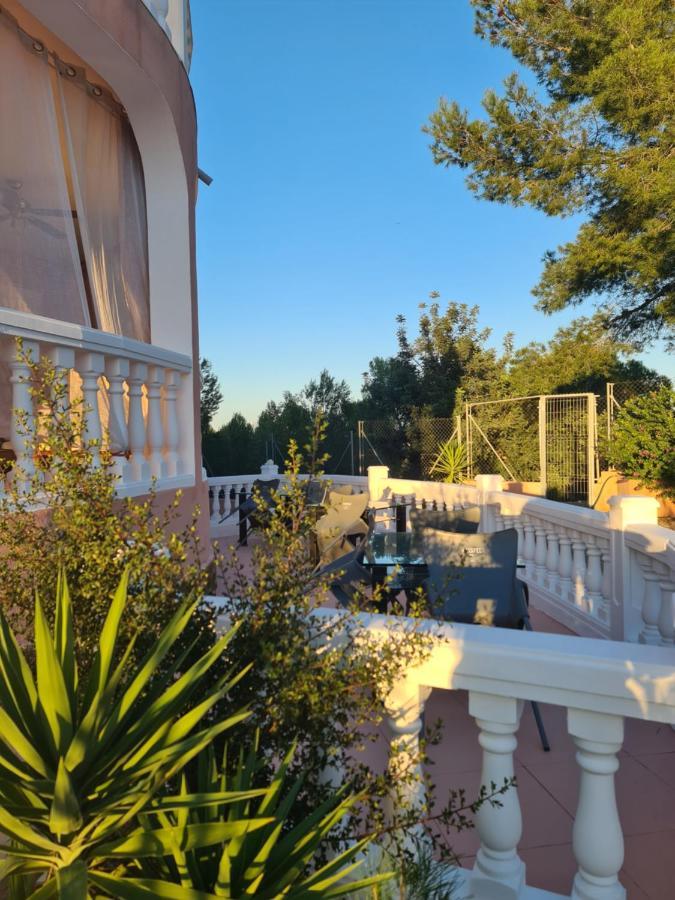 Chateau Angelique Guest House Valencia Luaran gambar