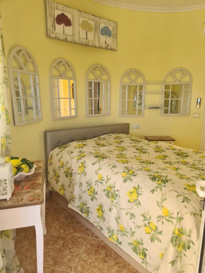 Chateau Angelique Guest House Valencia Luaran gambar