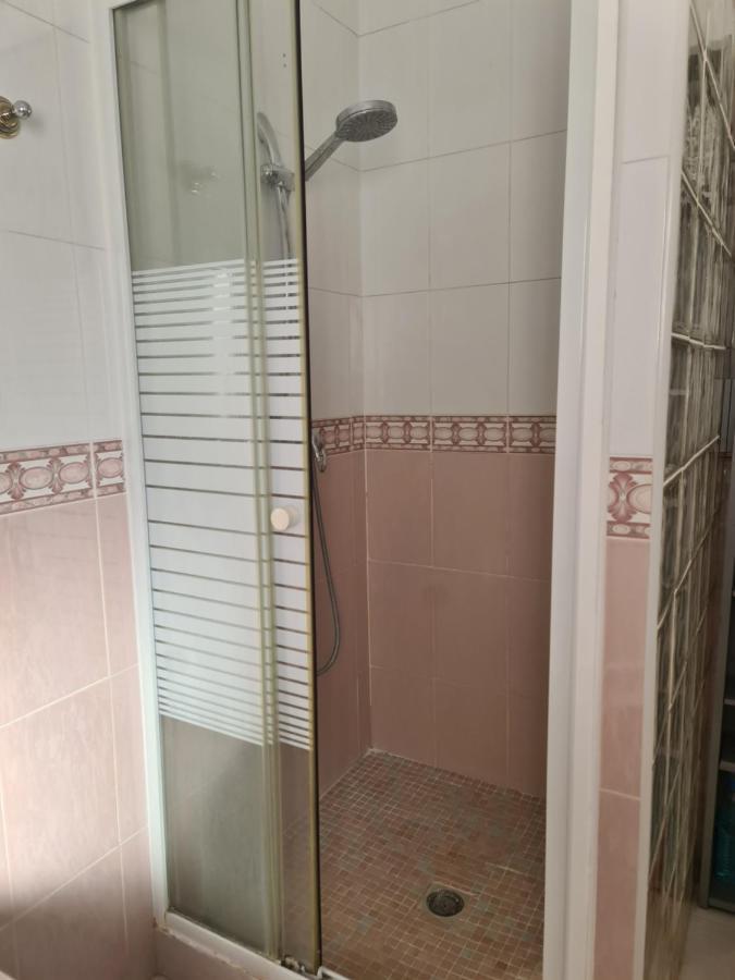 Chateau Angelique Guest House Valencia Luaran gambar